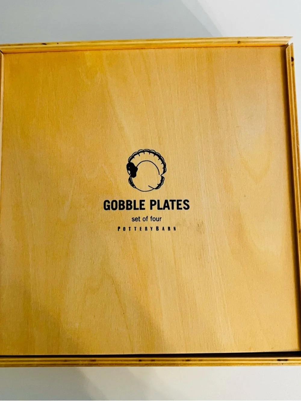 Pottery Barn Gobble Turkey Plates 7